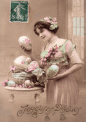 Femme élégante avec des oeufs de Pâques